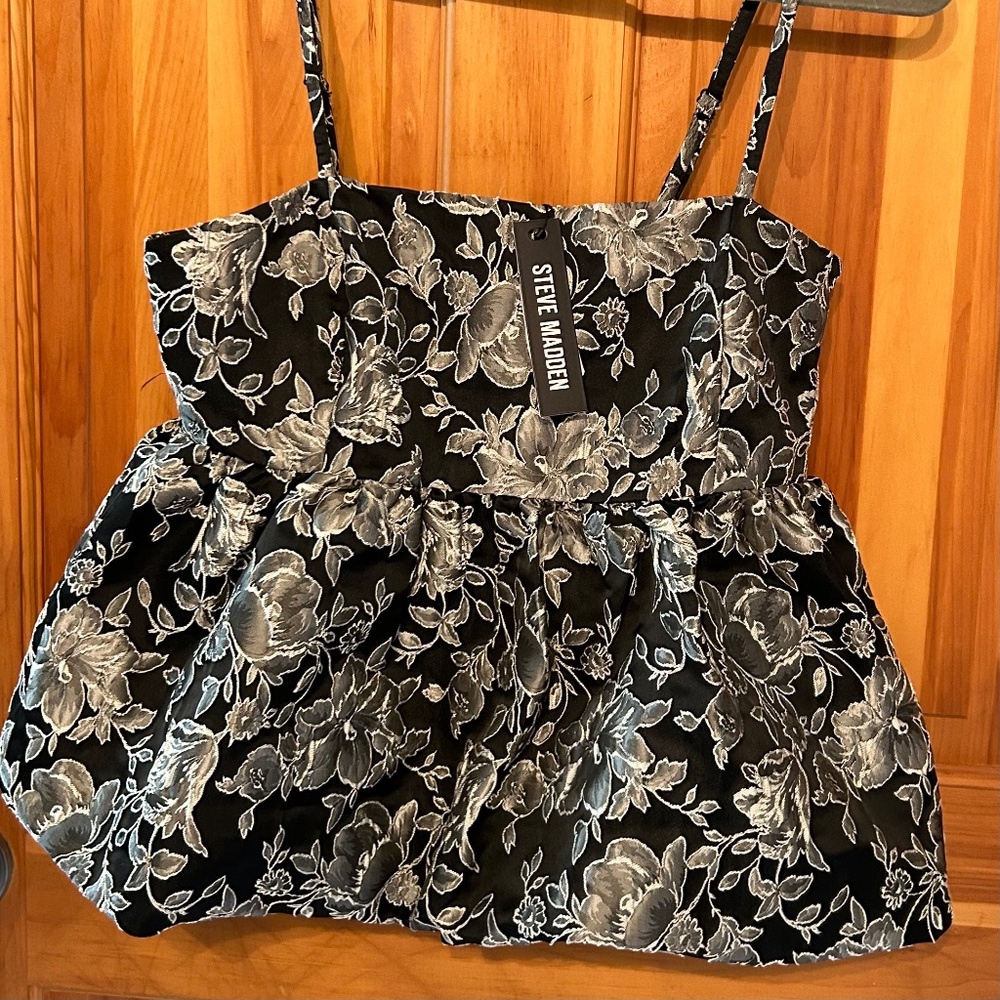 P75 NWT Steve Madden Small Bodi Top